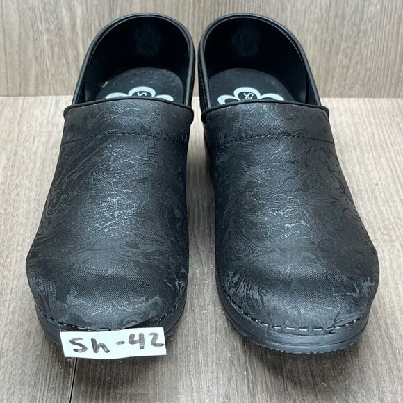 Sanita Shoes Womens Sz 38 Tooled Leather The Original Danish Clogs Slip On Black - Picture 13 of 13